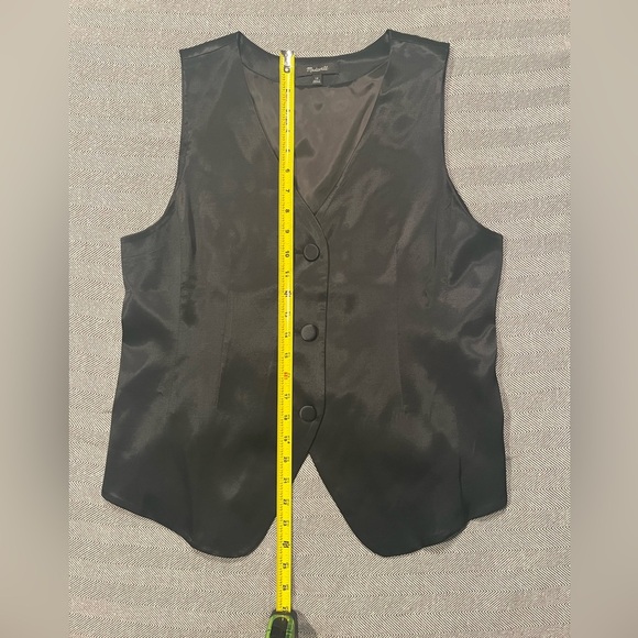 Madewell Button Front Vest Top in Stretch Satin - Picture 14 of 14